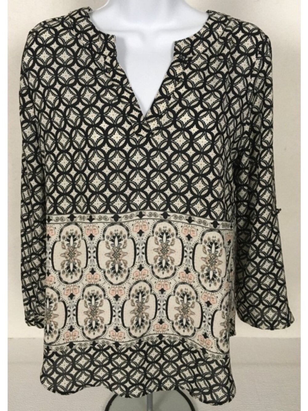 Cato Top Size XS Black Pink Cream Geometric Shape V neck Long Sleeves Blouse